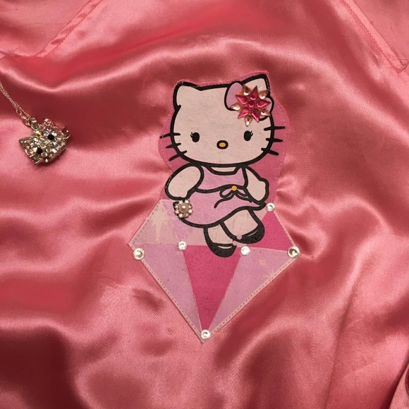 GORGEOUS vintage Y2K satin jacket with custom hello kitty /crystal details - Picture 3 of 11